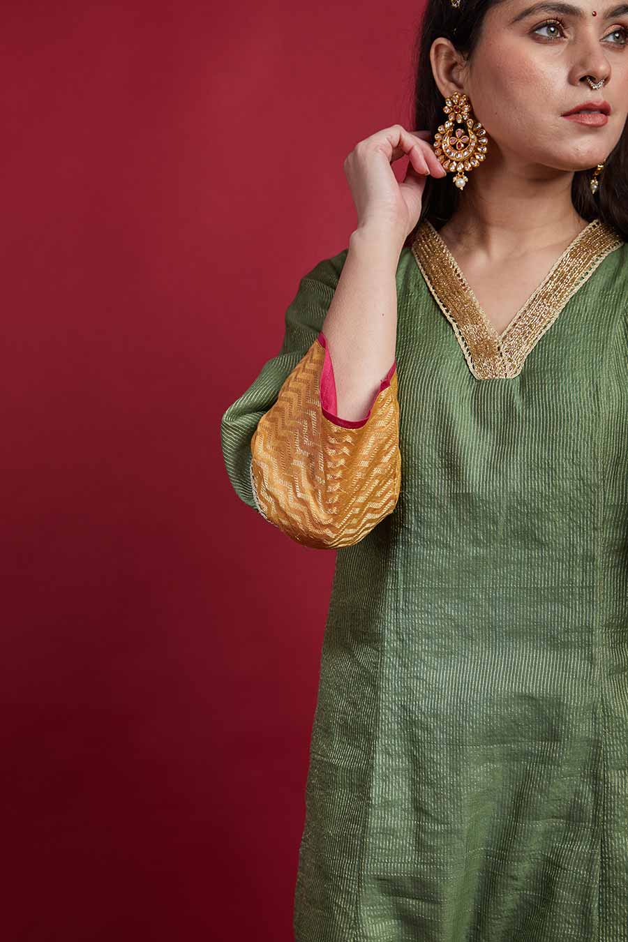 Embroidered Zari Striped Kurta & Pant Set