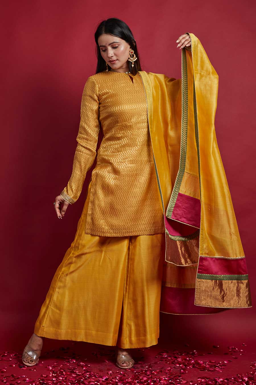 Zig-zag Zari Weave Kurta Set