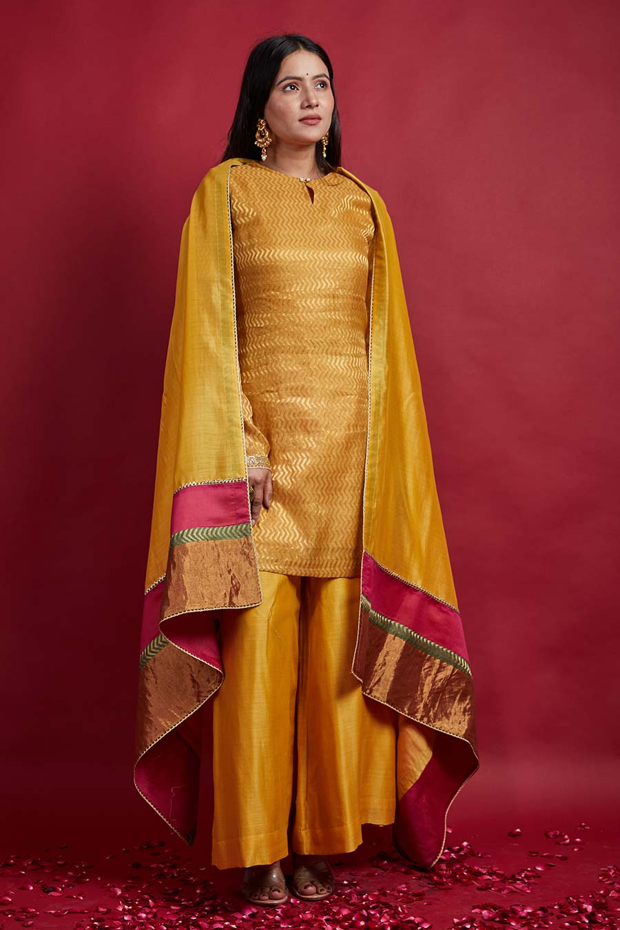 Zig-zag Zari Weave Kurta Set