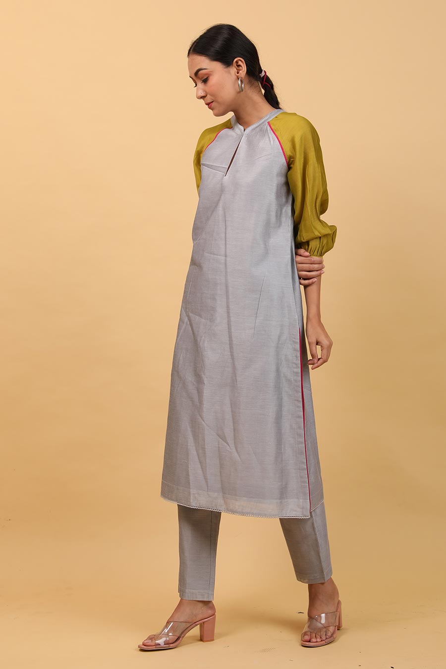 Colour Blocked Raglan Sleeve Kurta Set