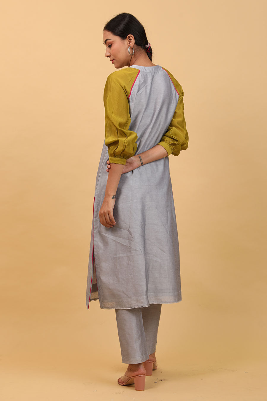 Colour Blocked Raglan Sleeve Kurta Set