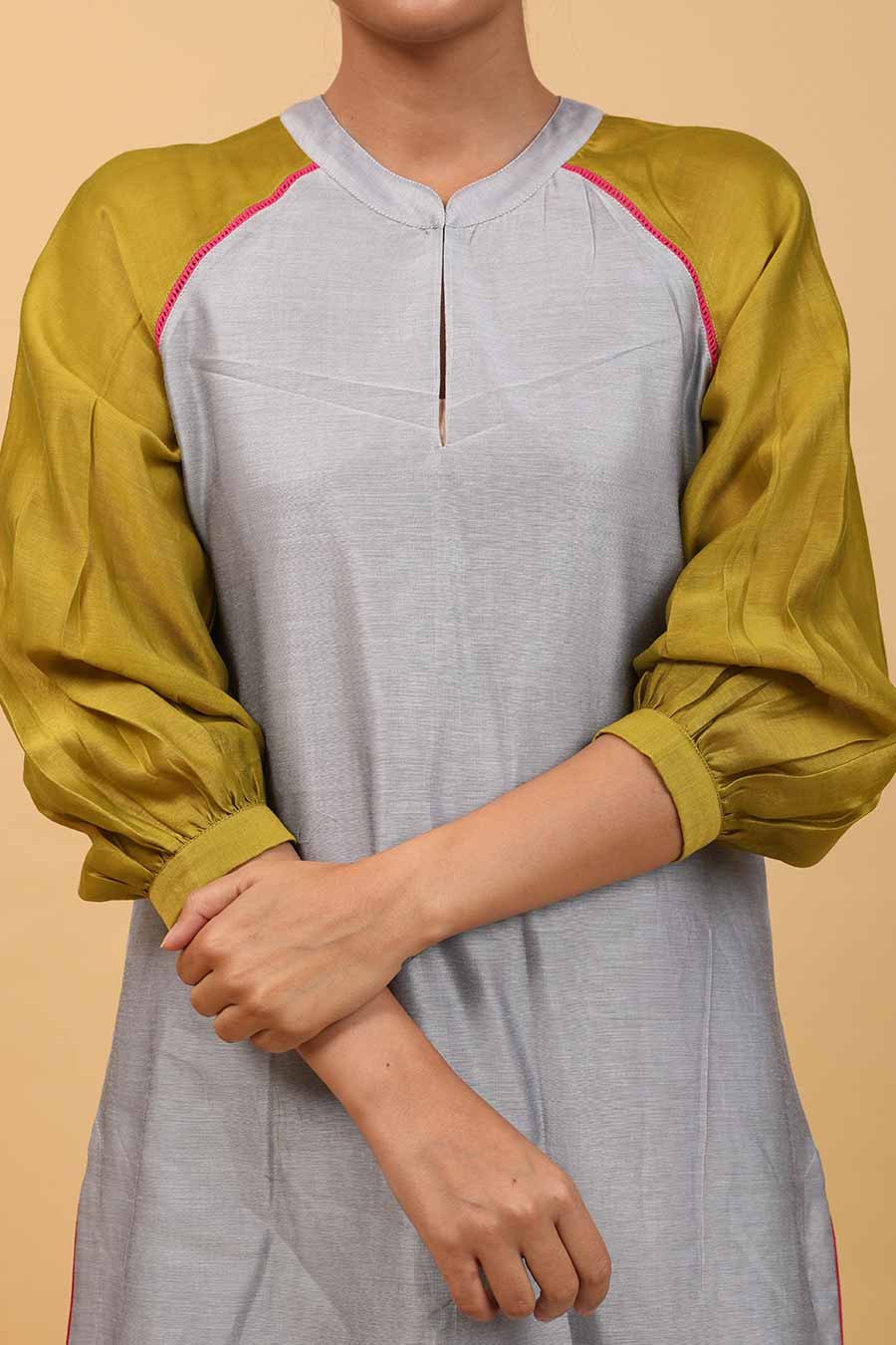 Colour Blocked Raglan Sleeve Kurta Set