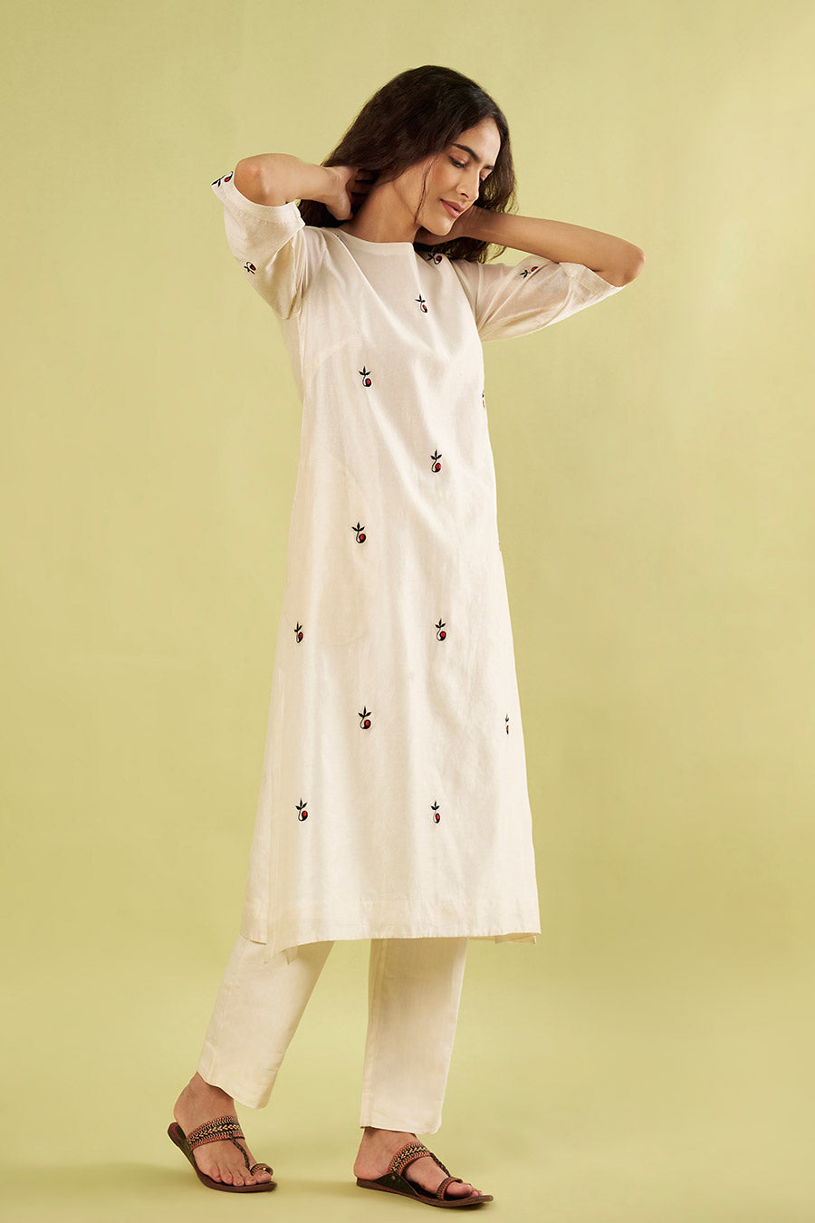 Ivory Chanderi Embroidered Kurta & Pants Set