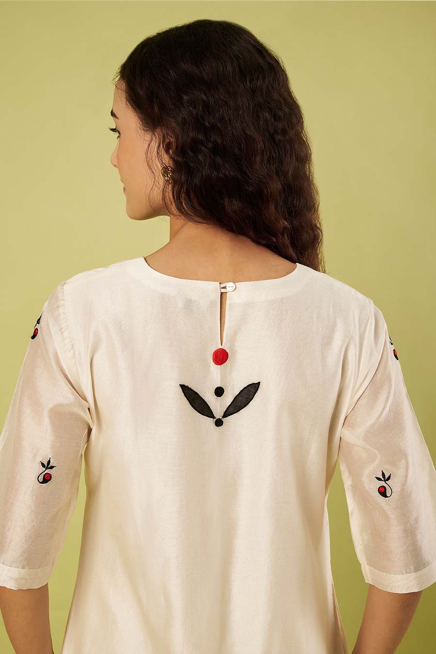 Ivory Chanderi Embroidered Kurta & Pants Set