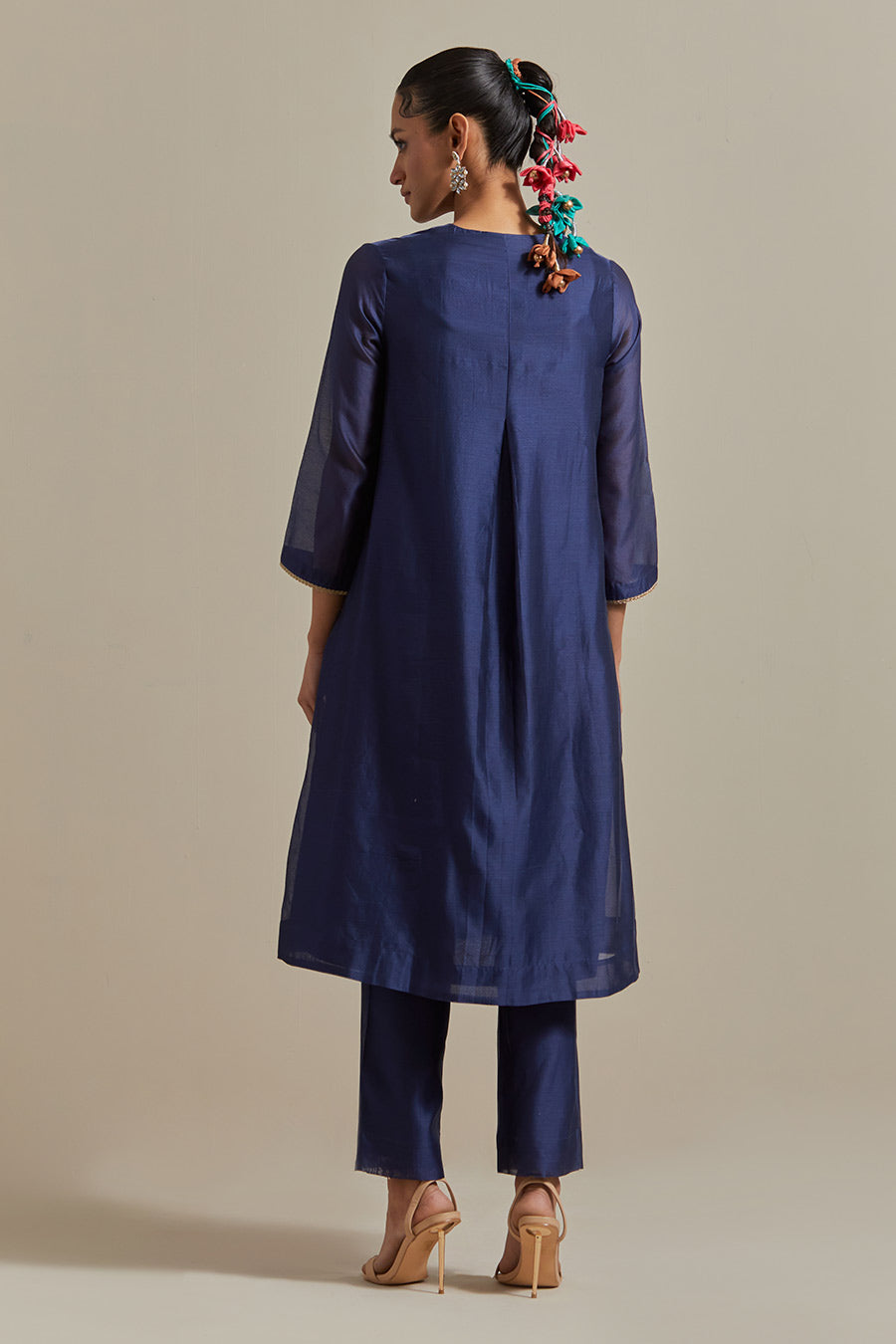 Blue Embroidered Chanderi Kurta Set (Set Of 3)