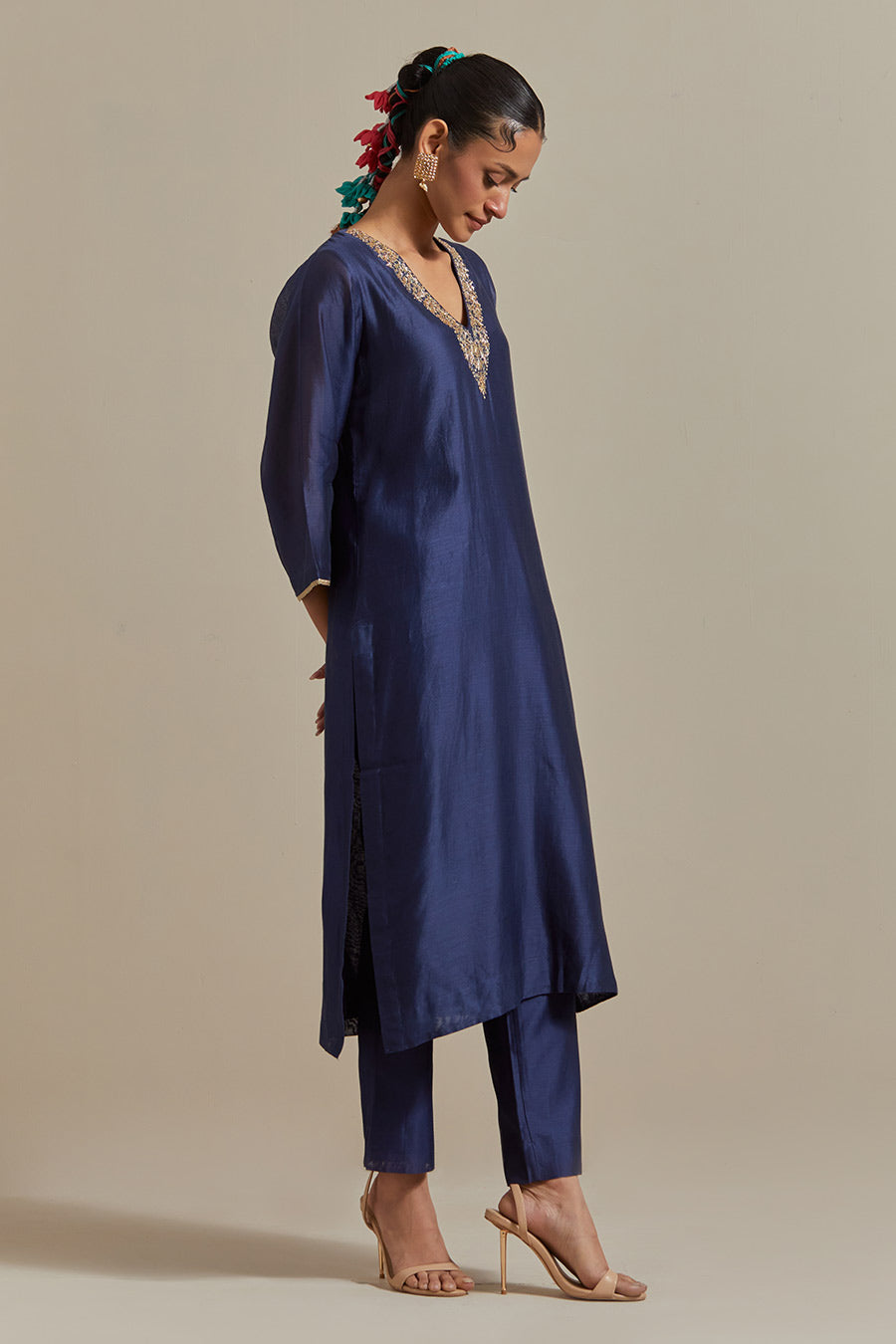Blue Embroidered Straight Kurta & Pant (Set Of 2)