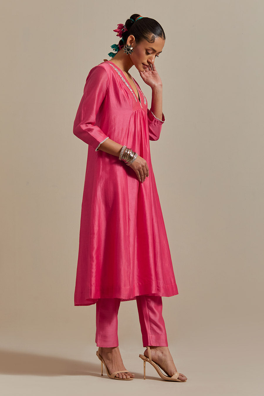 Pink Embroidered Chanderi Kurta Set (Set Of 3)