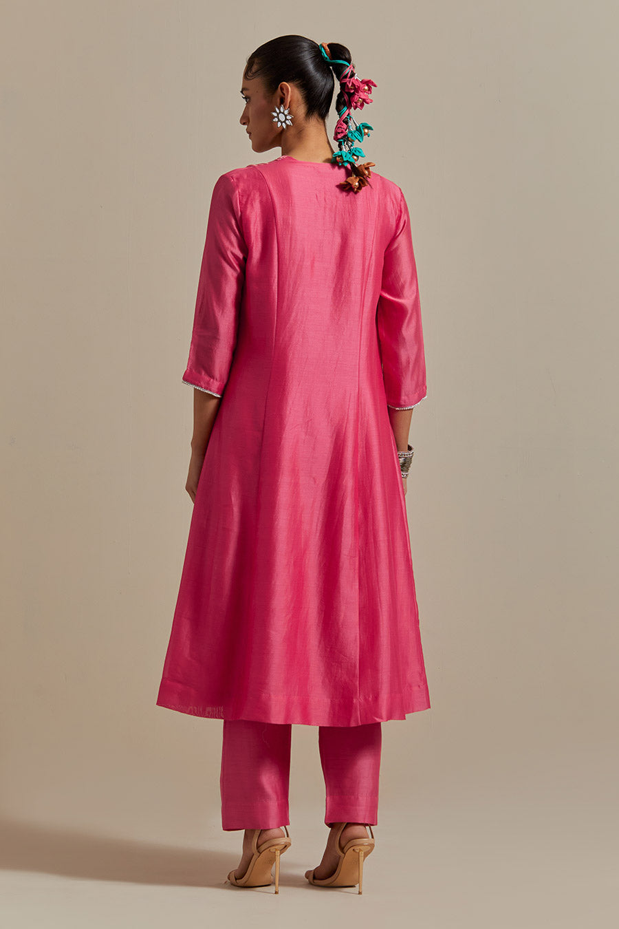 Pink Embroidered Chanderi Kurta Set (Set Of 3)