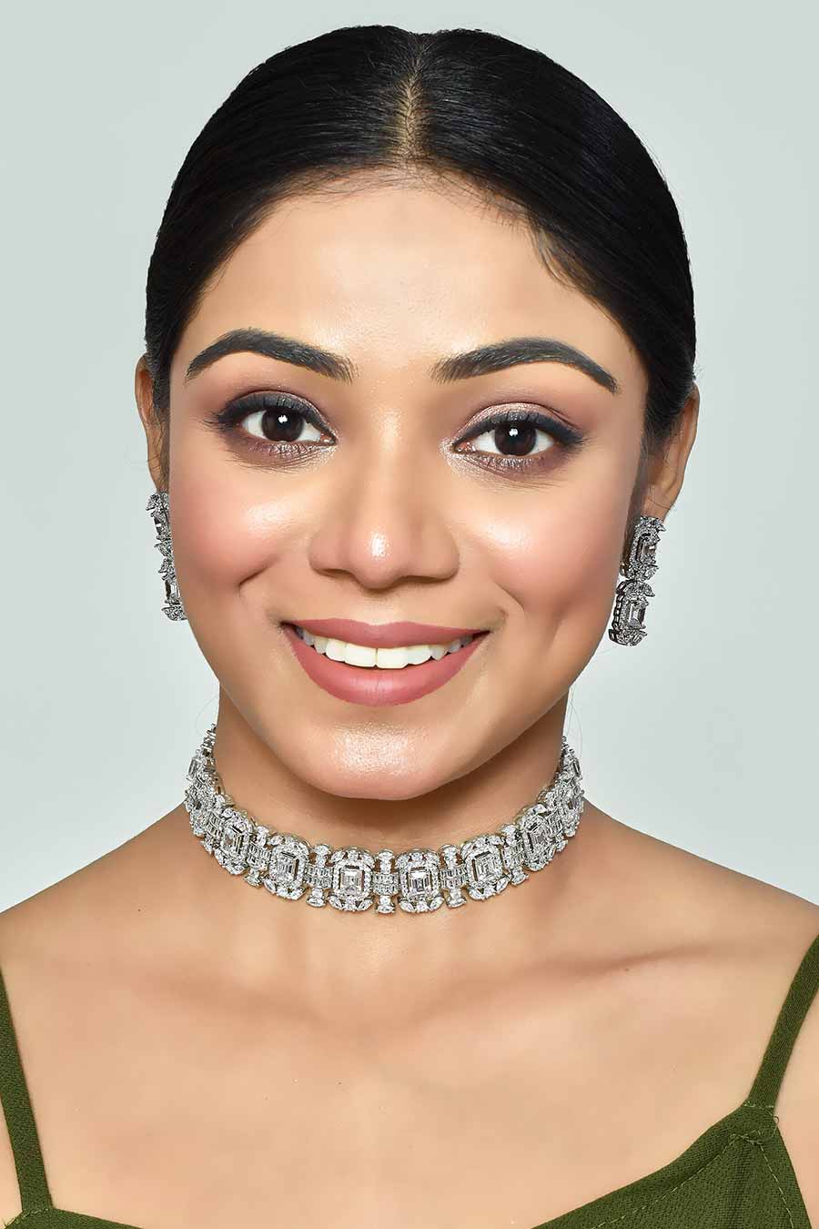 Diamonds Studded Necklace Set