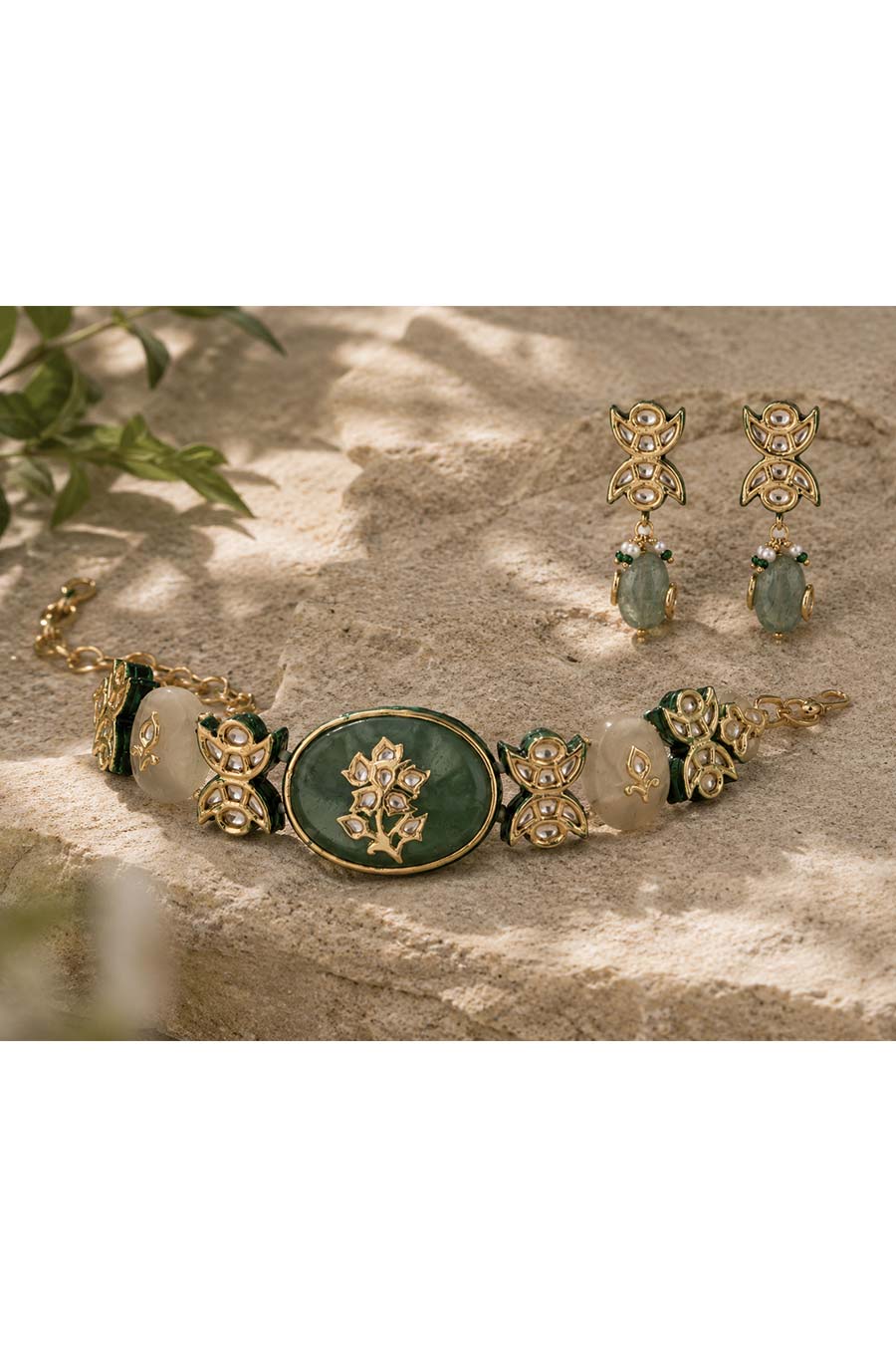 Emerald Floral Gemstone Choker Necklace & Earrings Set