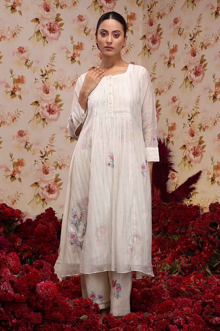 Ivory Chanderi Silk Embroidered Kurta Set