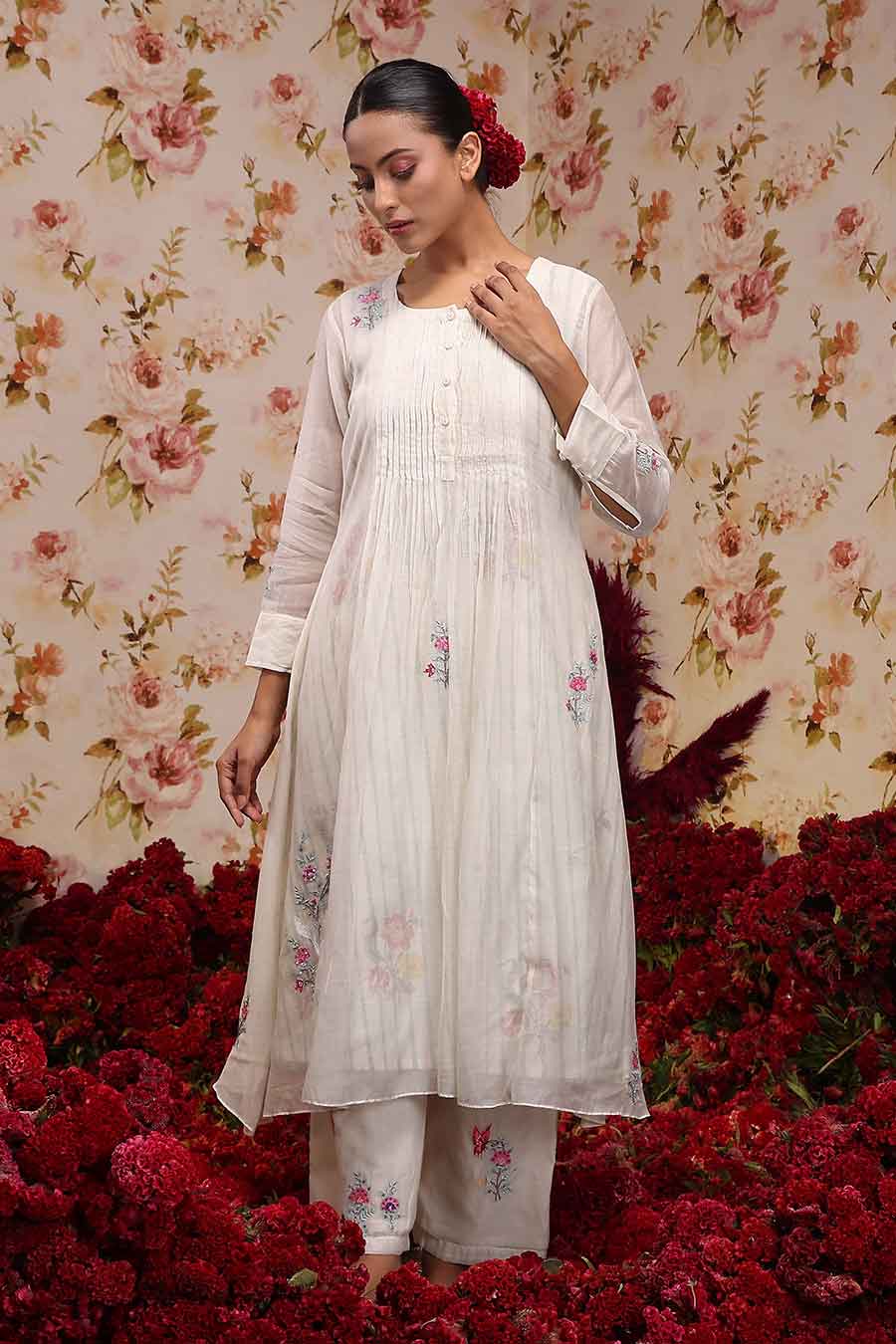 Ivory Chanderi Silk Embroidered Kurta Set