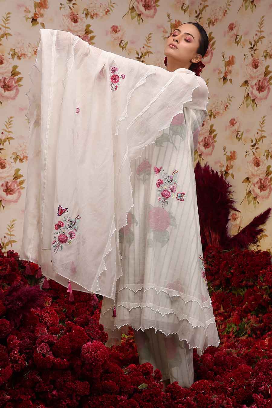 Ivory Chanderi Silk Embroidered Kurta Set