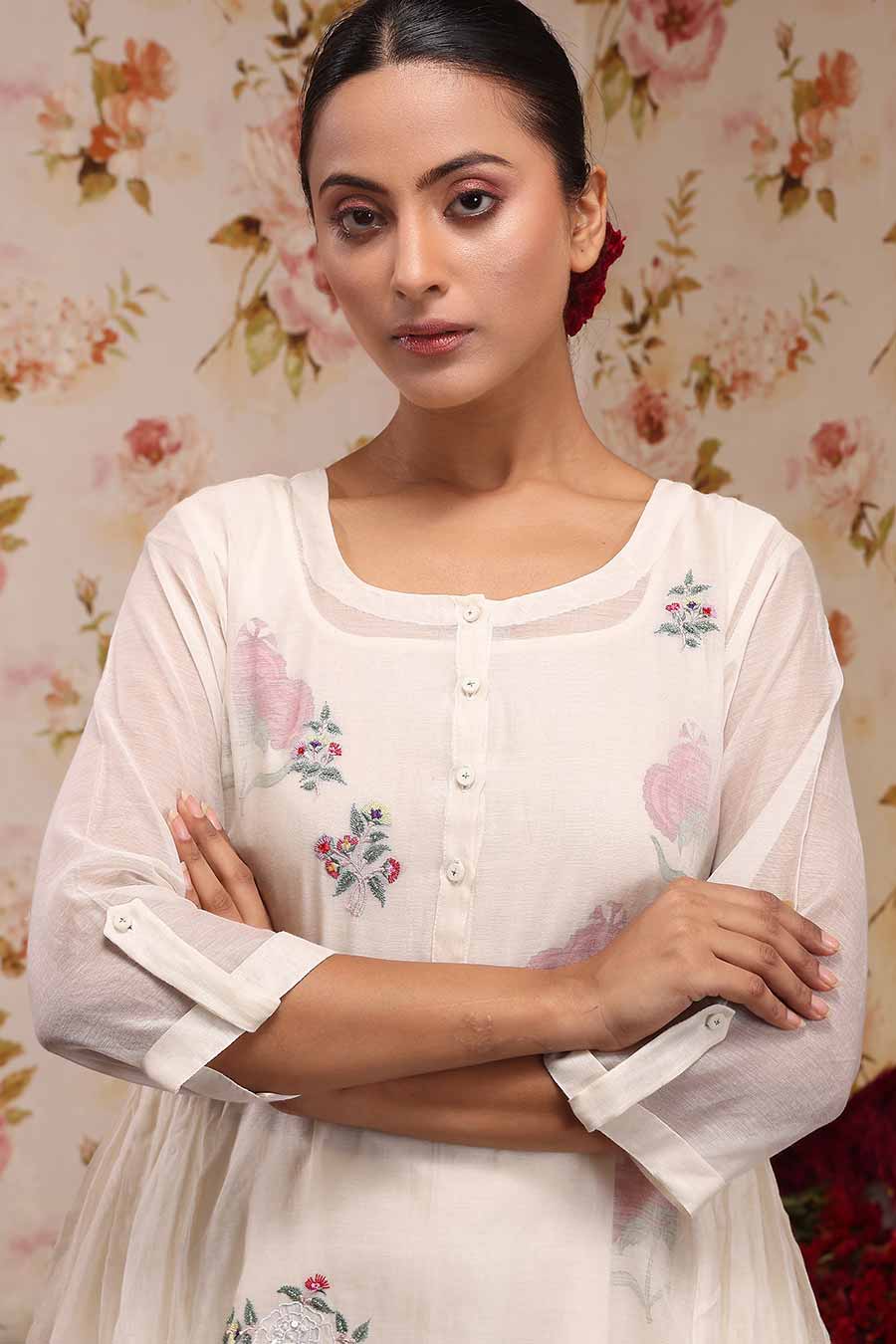 Ivory Chanderi Silk Embroidered Kurta Set