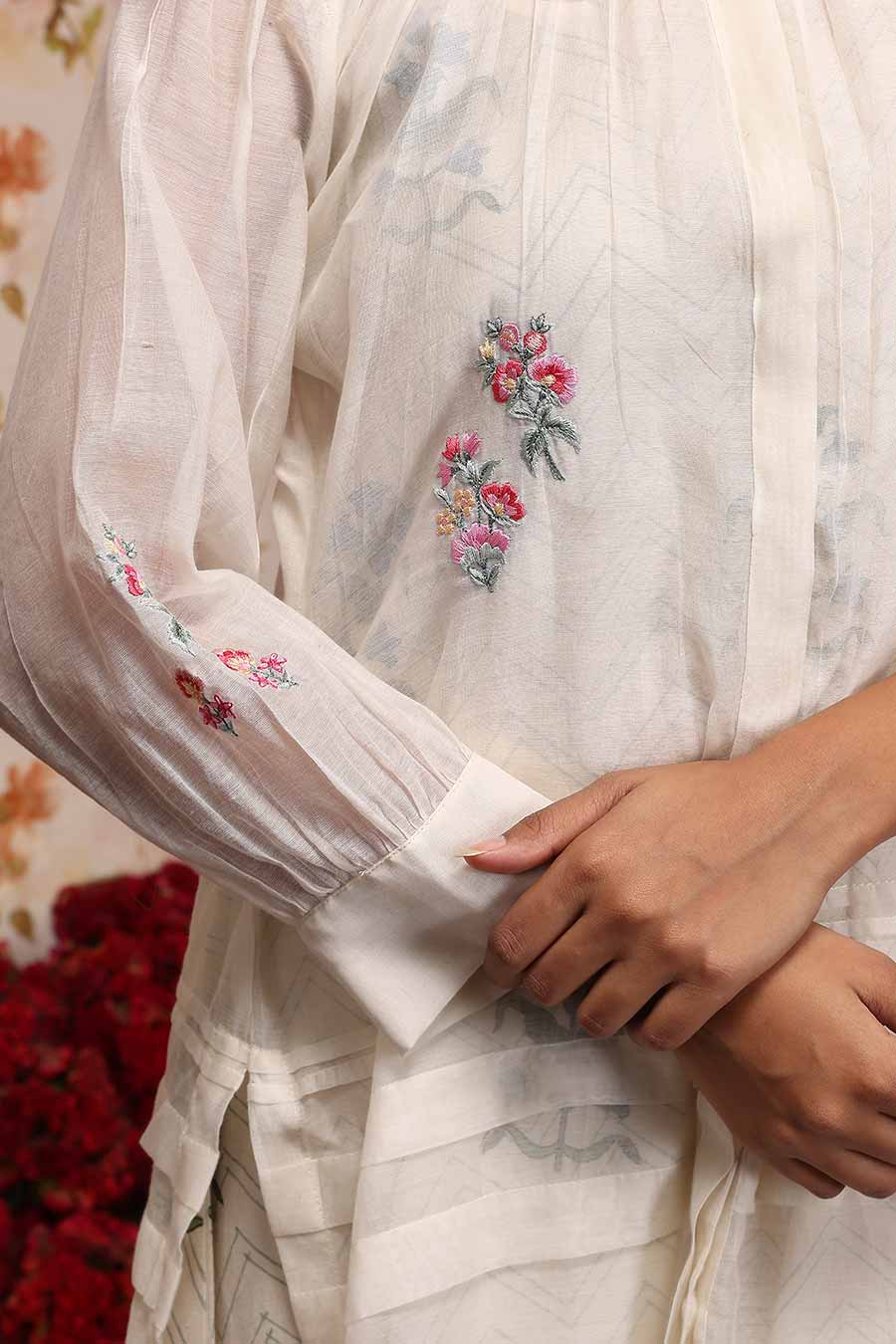 Ivory Chanderi Silk Embroidered Kurta & Pant Set
