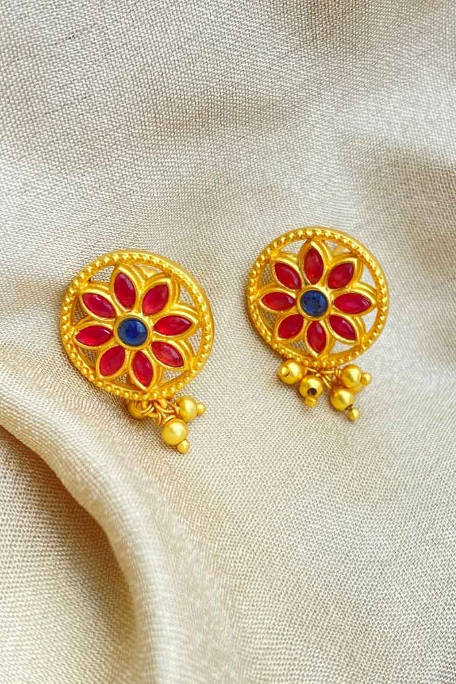 Festive Flowers Earrings & Necklace Set