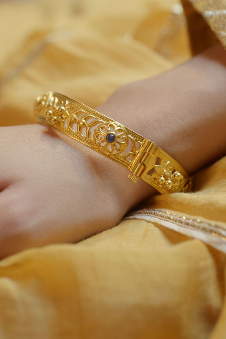 Gulzaar 22kt Gold Plated Kada Bangle