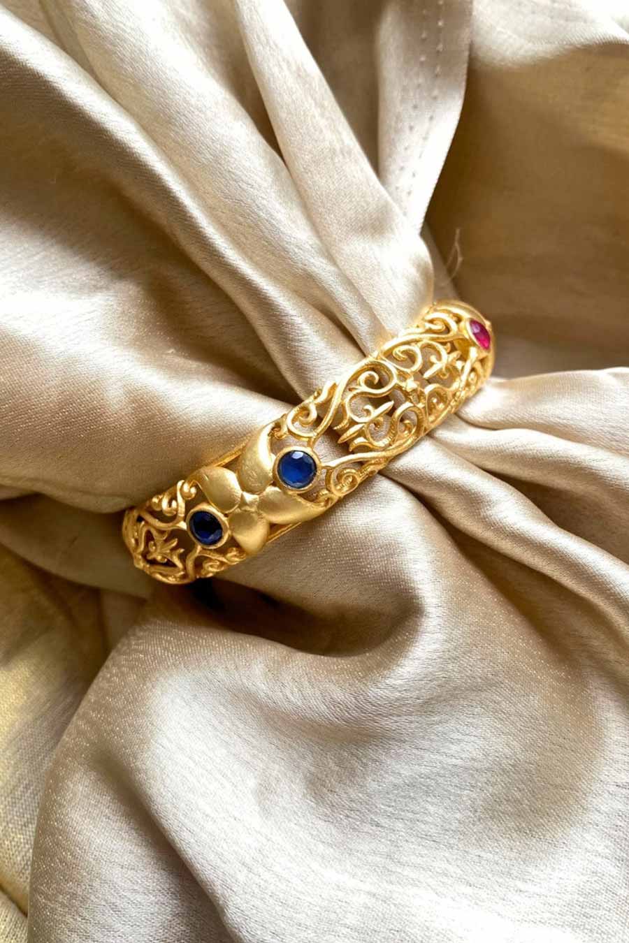 Delicate Grace Kada Bangle