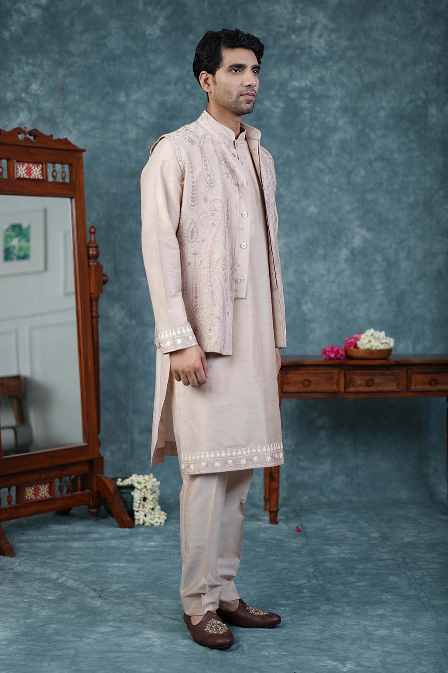 Light Pink Embroidered Bandi Kurta Set
