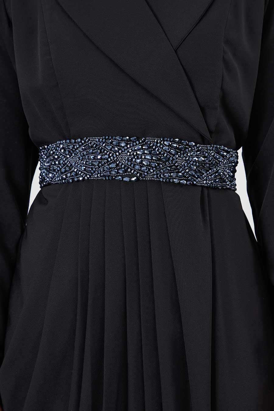 Black Notch Drape Dress With Embellished Belt