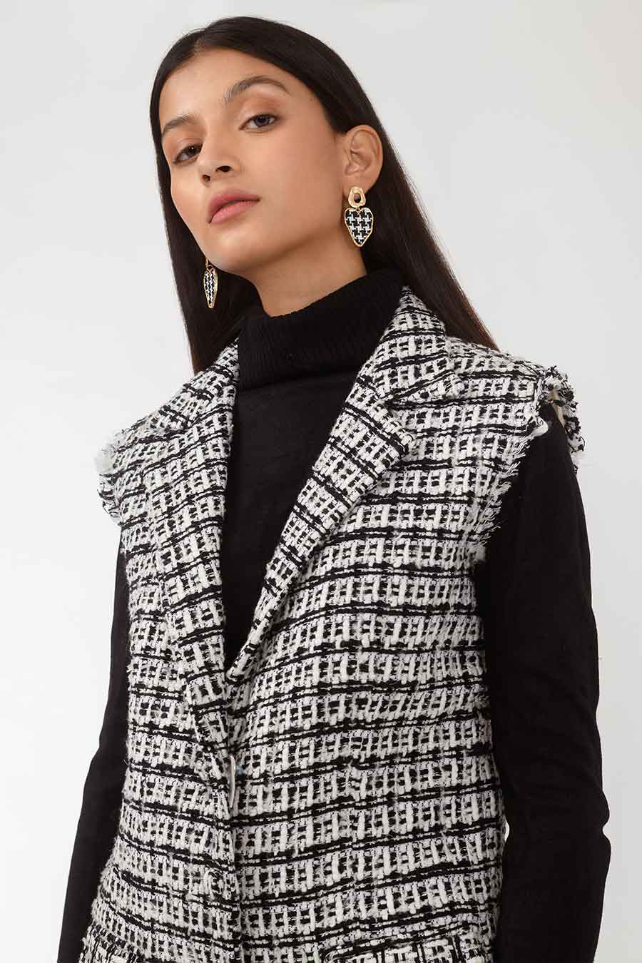 Dora Black & White Handwoven Jacket