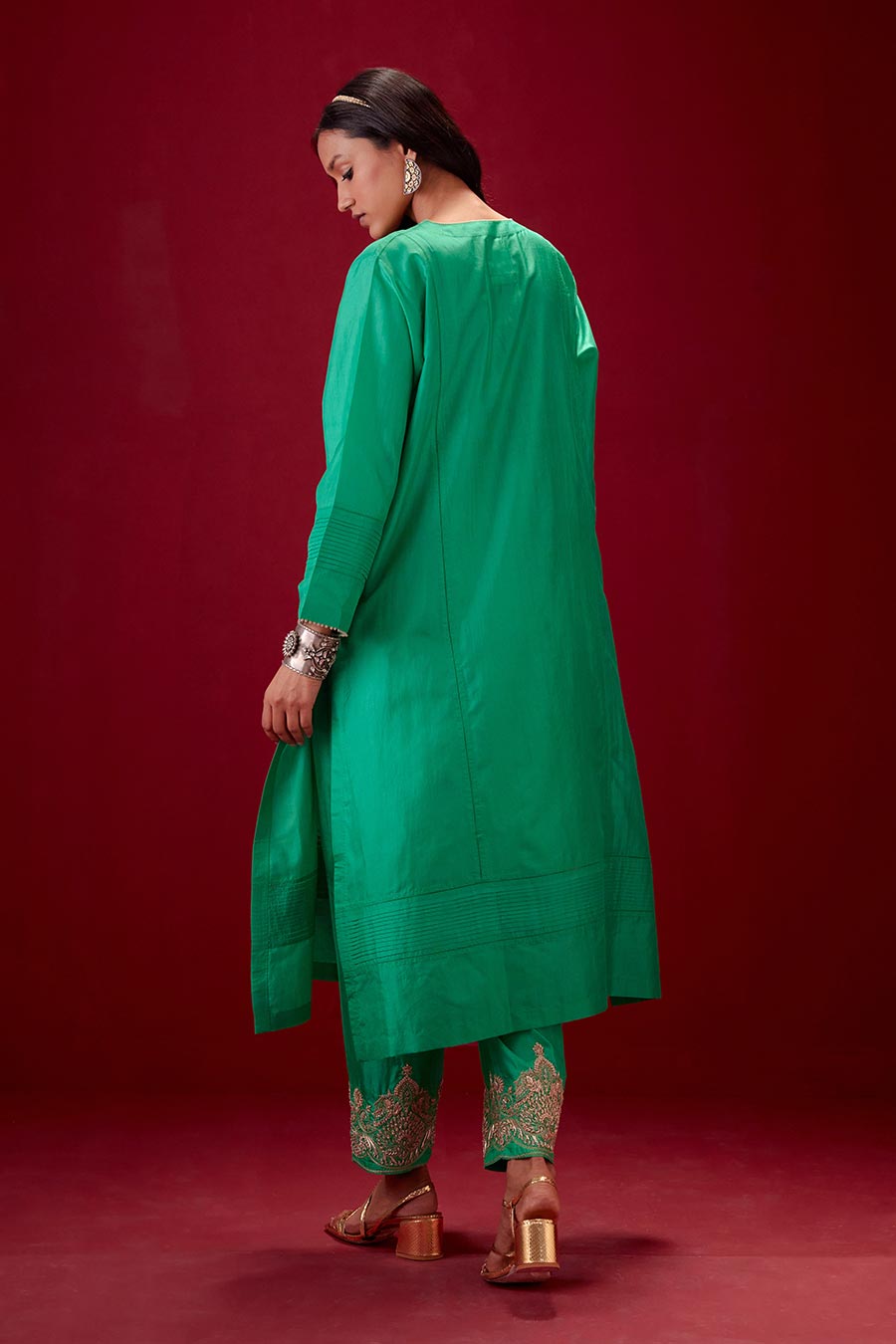 Emerald Green Silk Embroidered Kurta & Pant Set