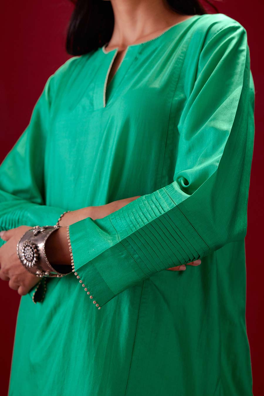 Emerald Green Silk Embroidered Kurta & Pant Set