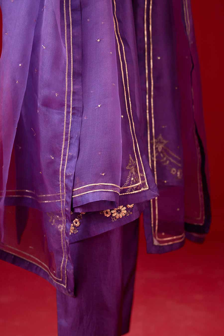 Grape Silk Organza Embroidered Dupatta