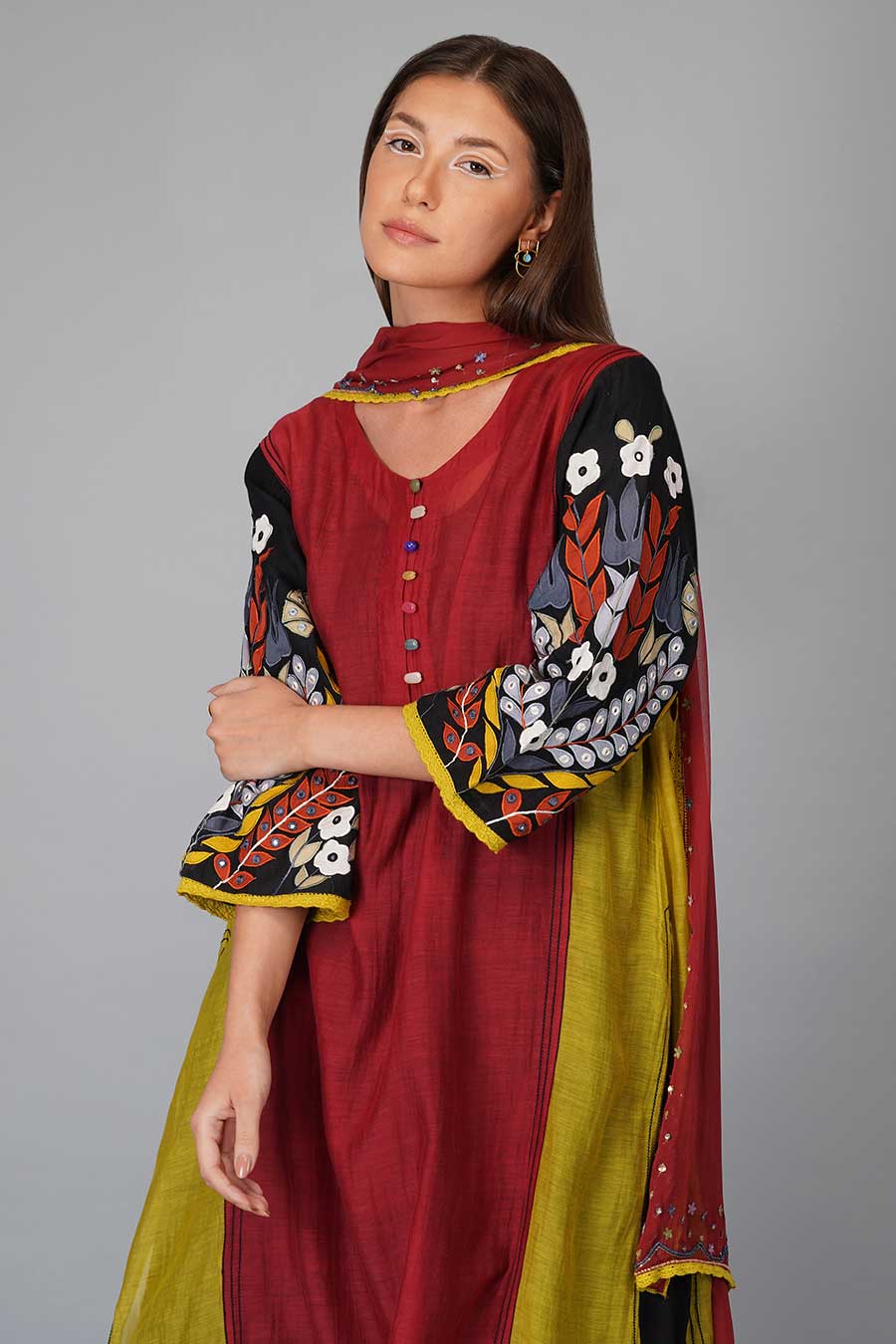 Applique Sleeves Panelled Kurta Set