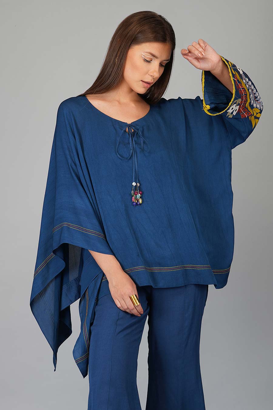 Applique Sleeves Cape Set