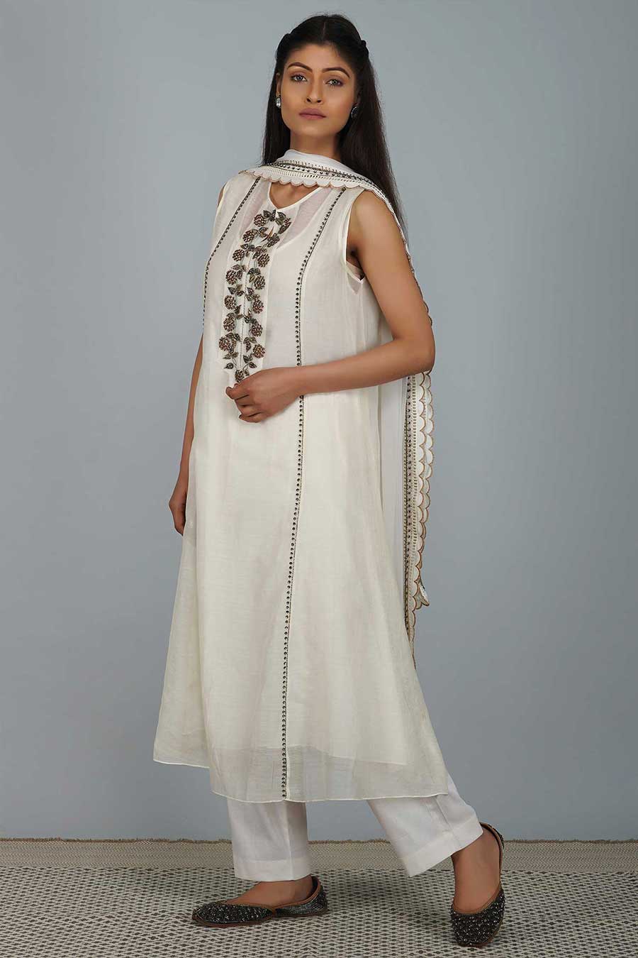 Satrangi Bella Ivory Kurta Set (Set of 4)