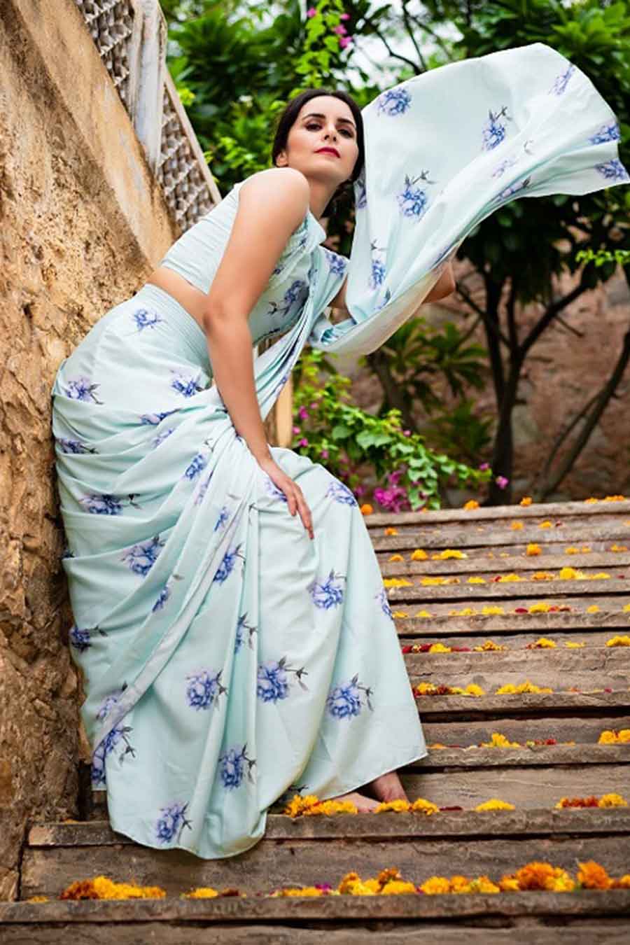 Blue Floral Print Saree & Blouse Set