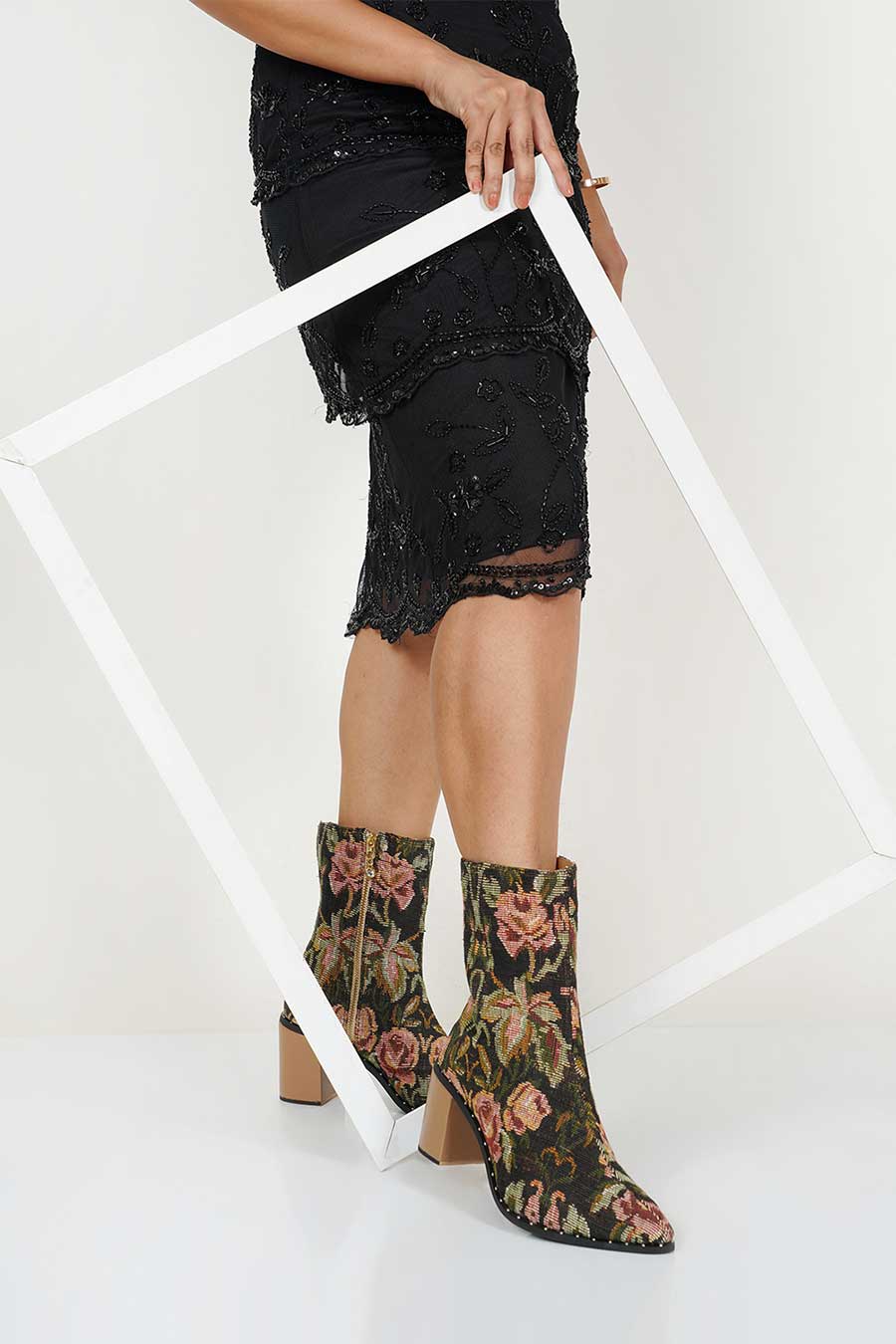 Norah Floral Vintage Boots