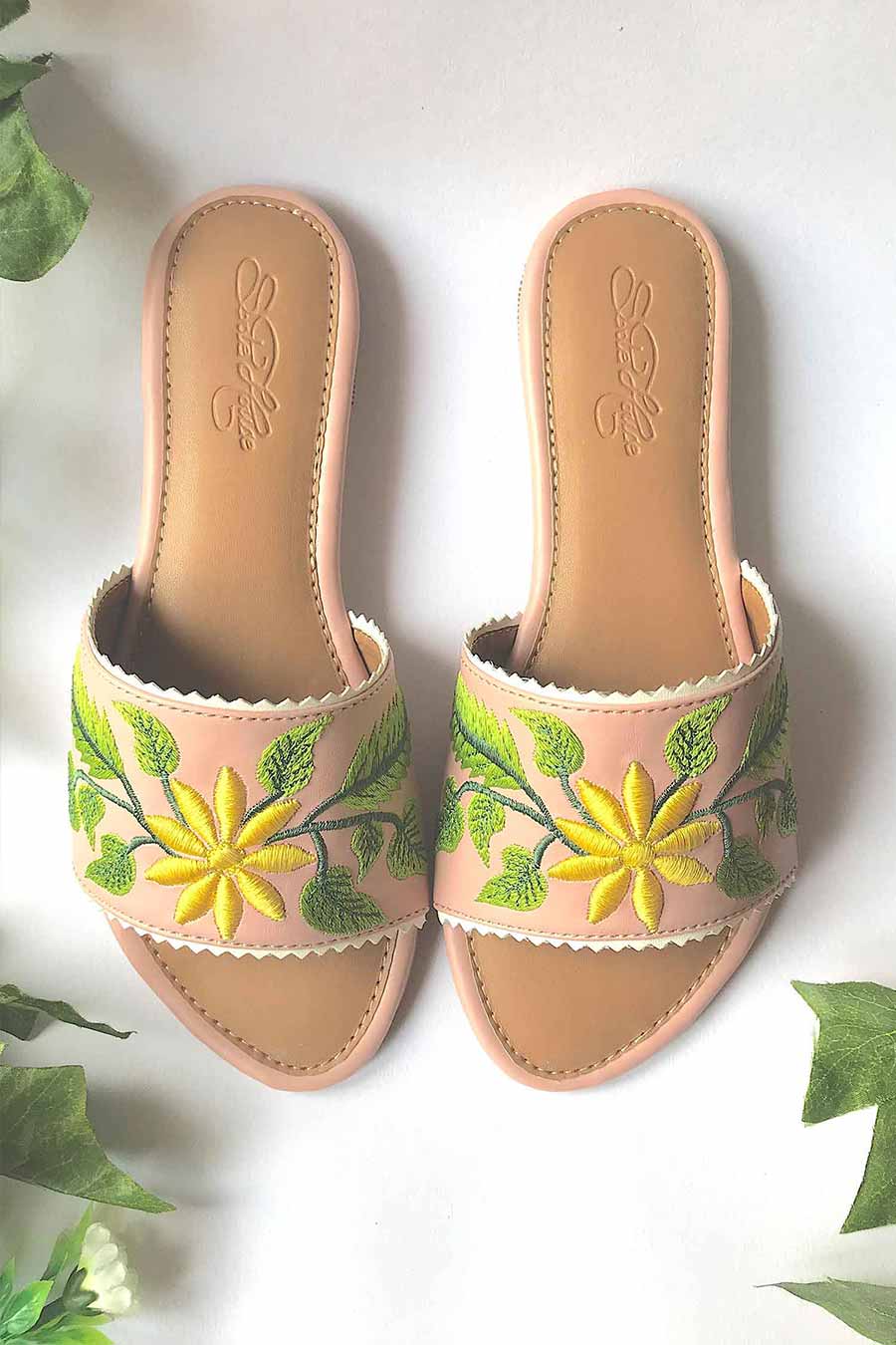 Sun Flower Kiss Flats