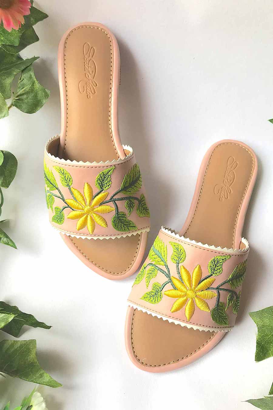 Sun Flower Kiss Flats
