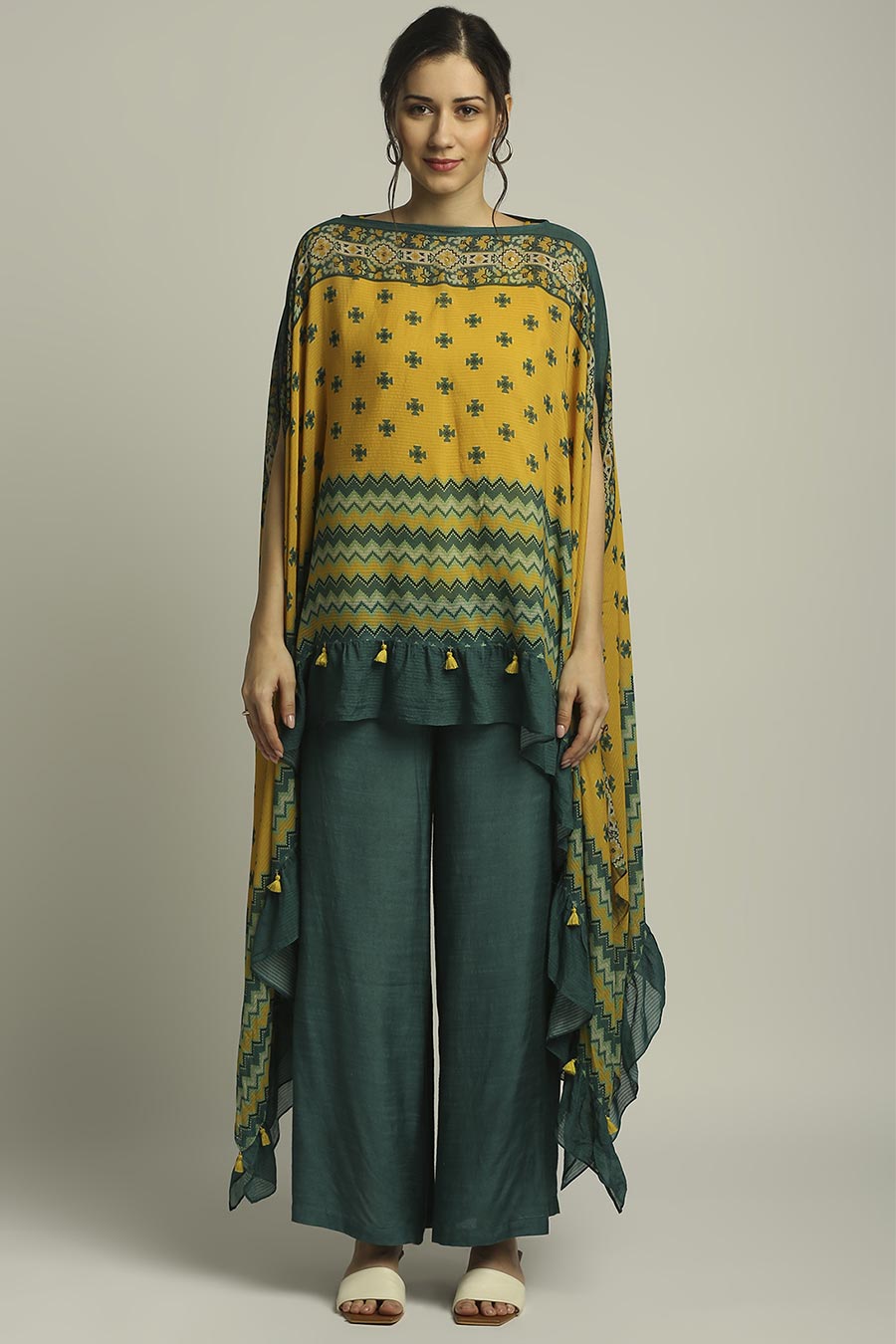 Tiraz Printed Embellished Top & Pant Co-Ord Set