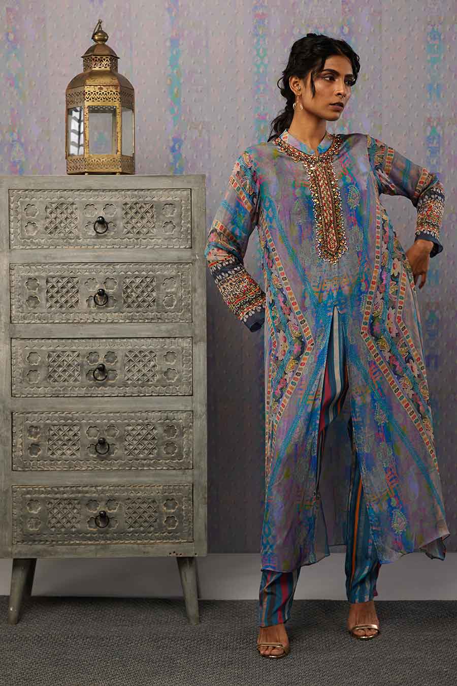 Ikaya Embroidered Kurta Set