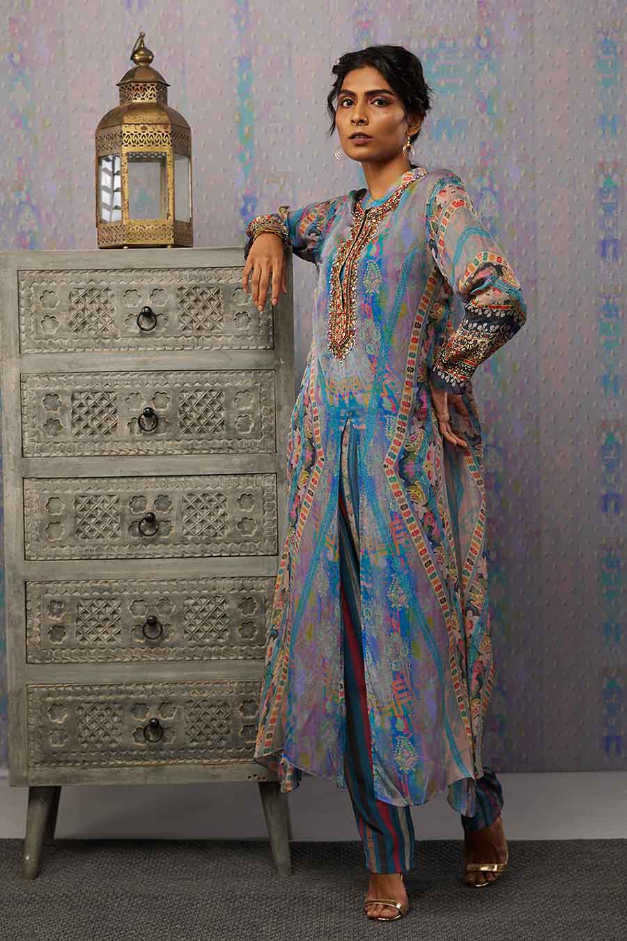 Ikaya Embroidered Kurta Set