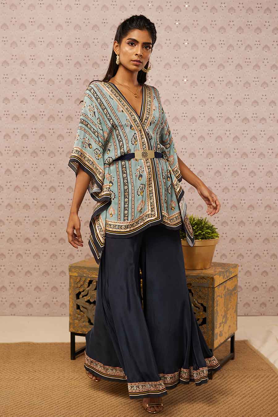 Sarouk Embroidered Kaftan Set With Belt