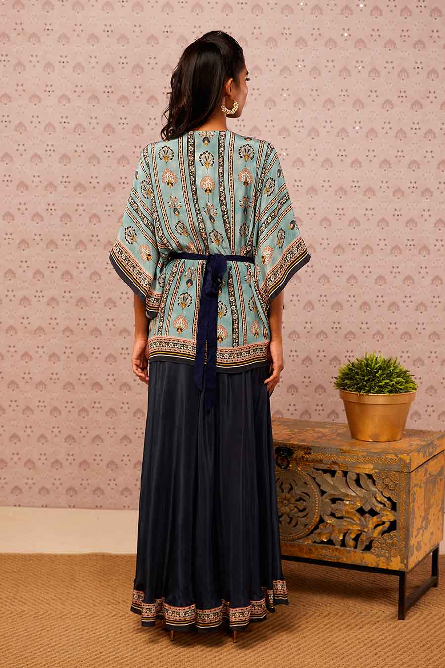 Sarouk Embroidered Kaftan Set With Belt