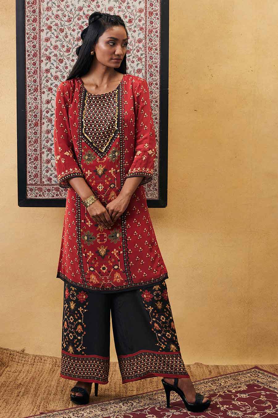 Zahra Embroidered Kurta Set