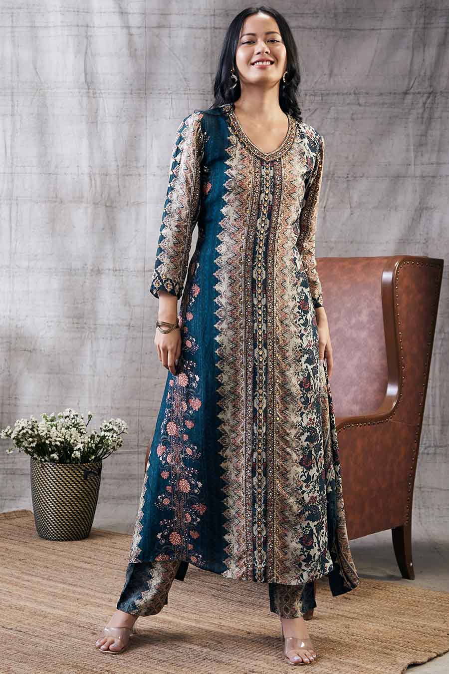 Dilara Embroidered Kurta Set