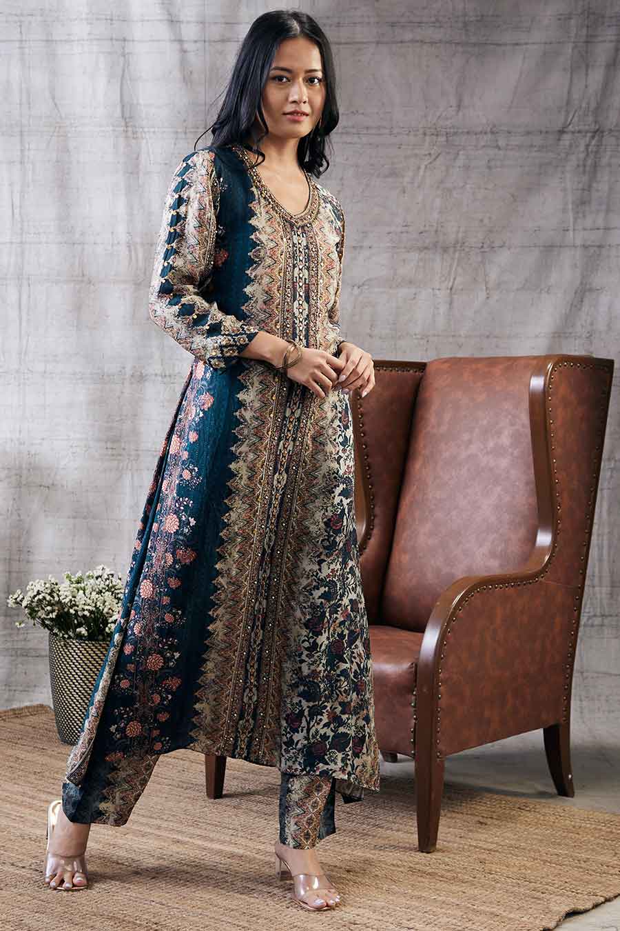 Dilara Embroidered Kurta Set