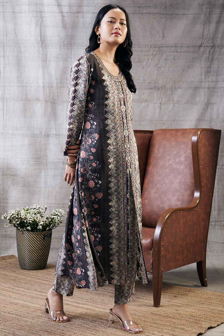 Dilara Embroidered Kurta Set