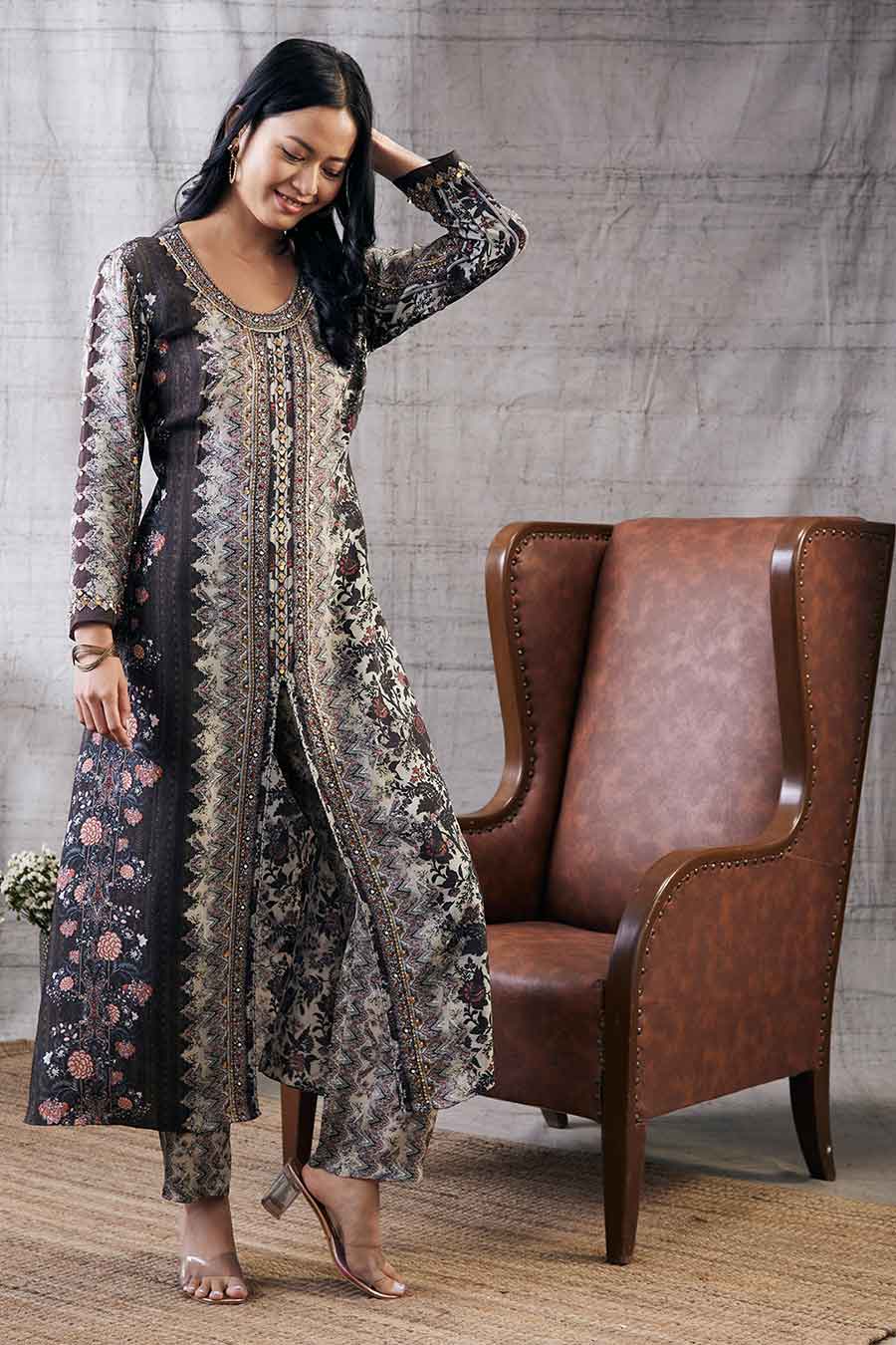 Dilara Embroidered Kurta Set