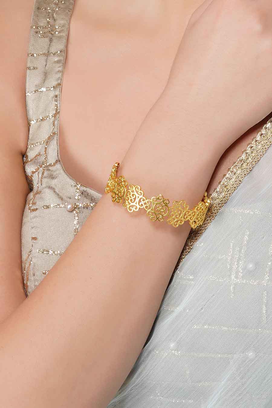 Naaz Filigree Bangle