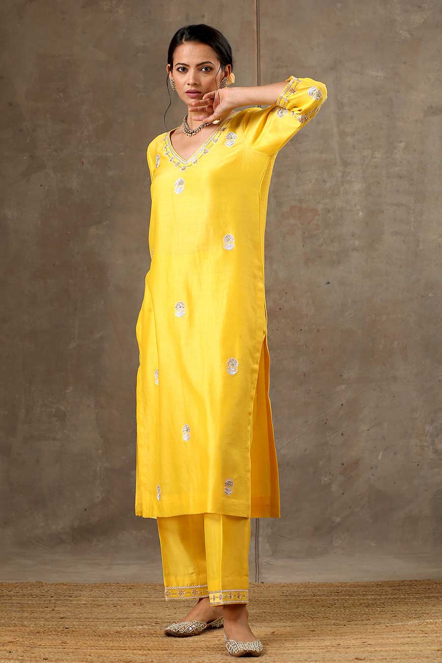 Malhaar Yellow Chanderi Silk Kurta & Pant Set (2 Pc)