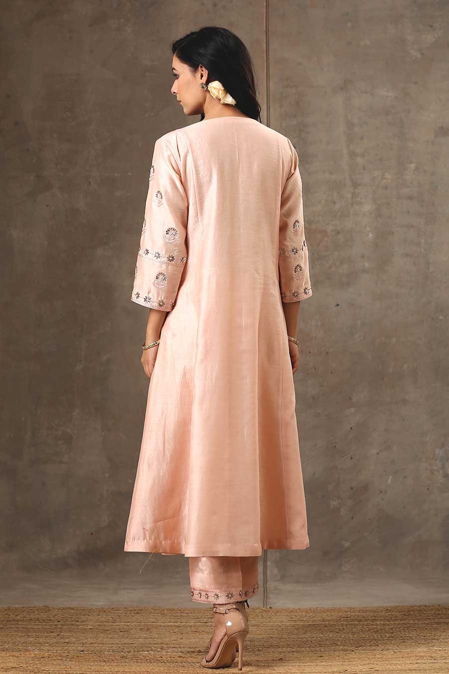 Malhaar Peach Chanderi Silk Kurta Set With Dupatta