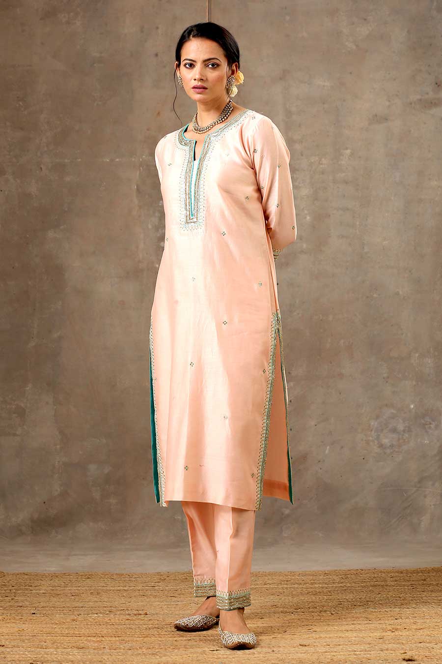 Malhaar Peach Chanderi Silk Kurta Set With Dupatta