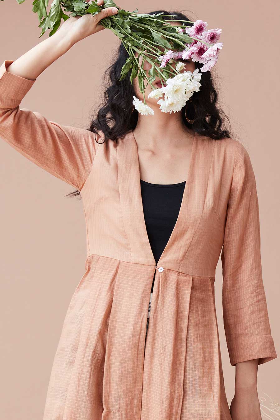 Posha Nude Pleated Long Jacket